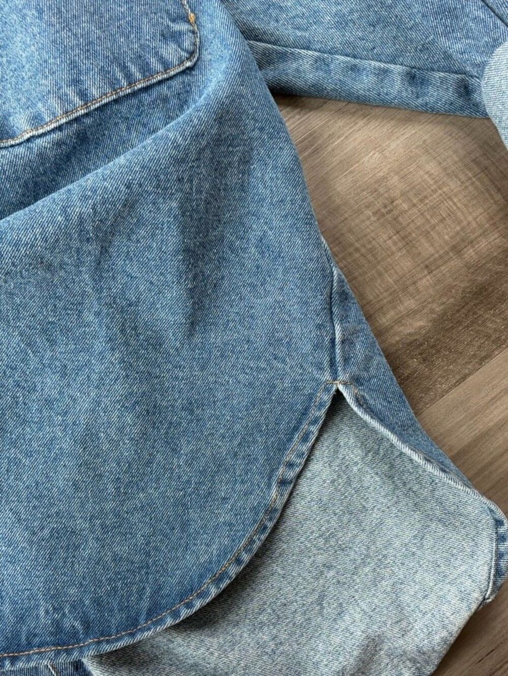 Blu Pepper Women’s Oversized Denim Shacket Shirt Jacket Blue Button Front Size L - Picture 6 of 6